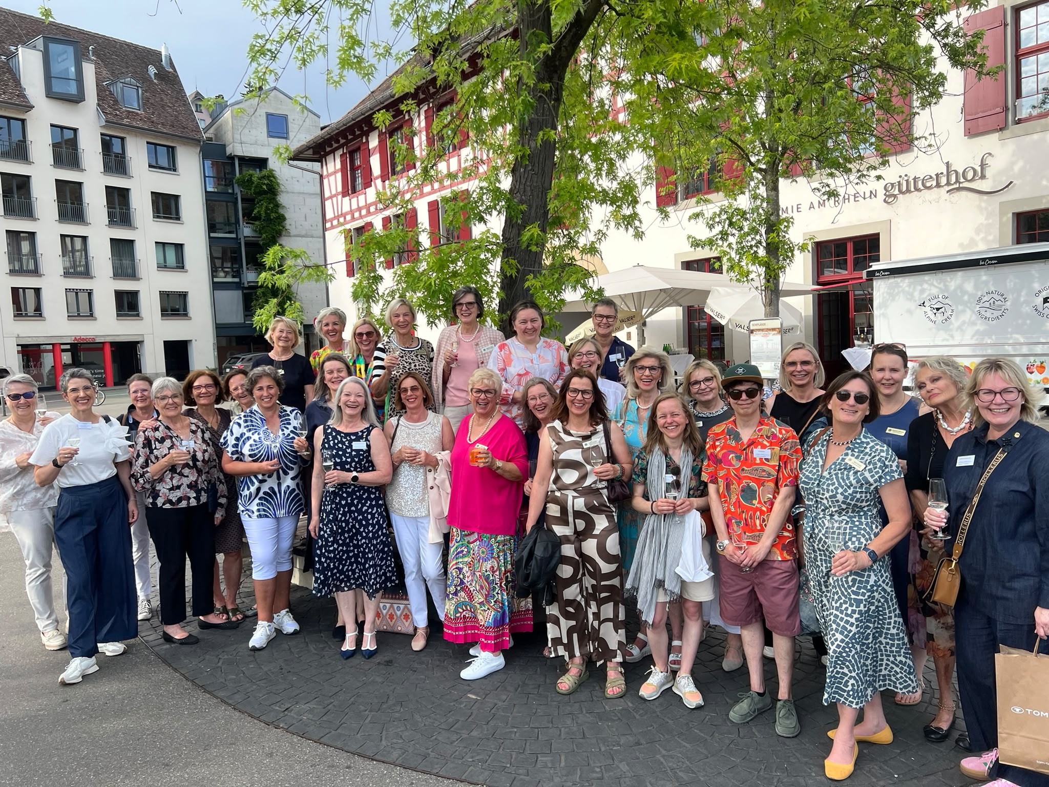 Gruppenbild beim Ausflug nach Schaffhausen