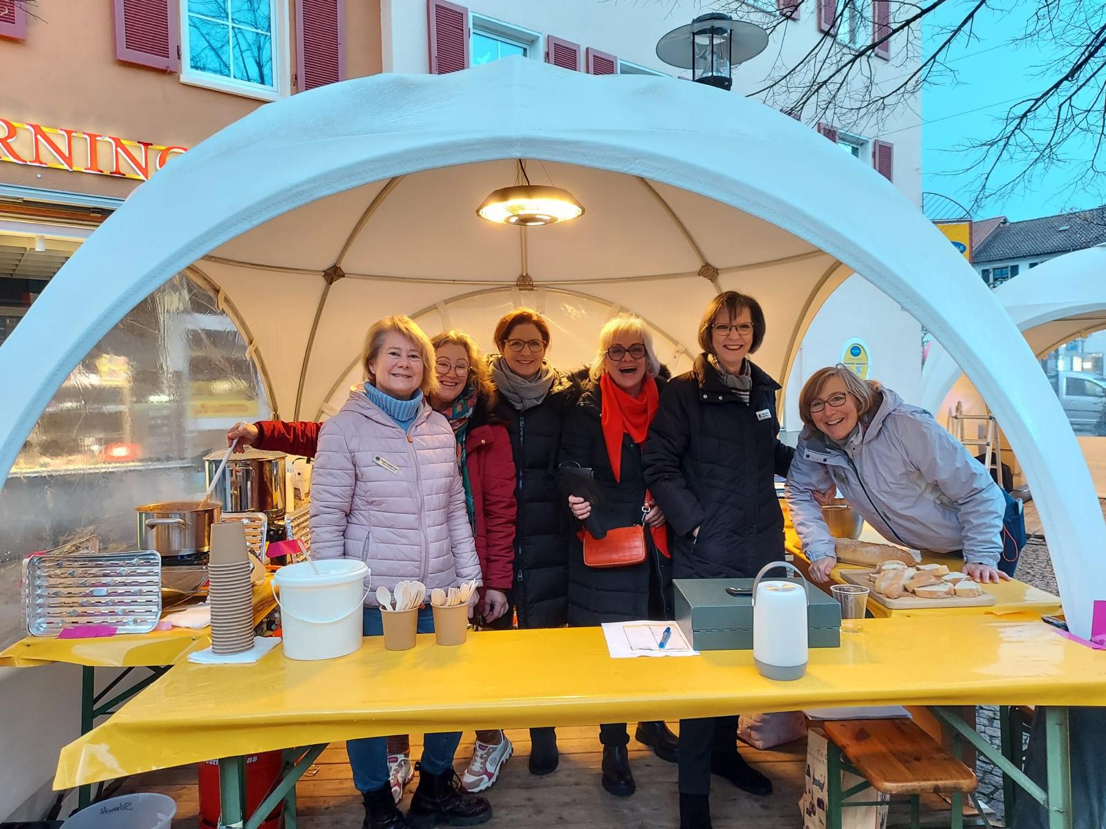 Lions Stand bei der Weinkaufsnacht